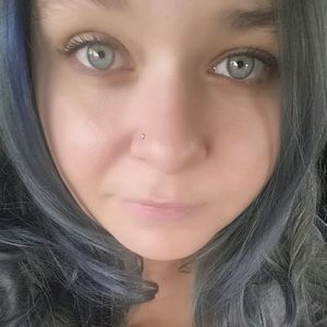 Meet your Posher, Alicia